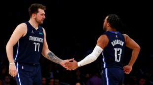 NBA: les Mavs accablent les Lakers, les Wolves croquent les Warriors