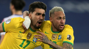 Paqueta defends Neymar after PSG jeers