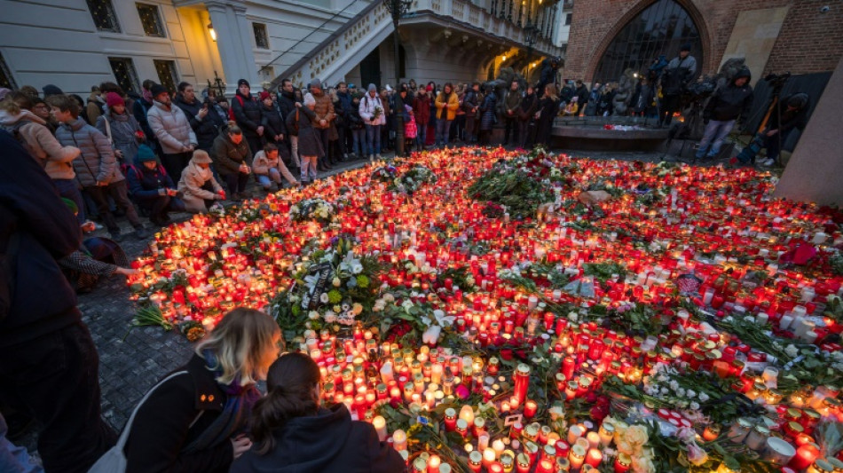 Suche nach Motiven für  Schusswaffenangriff in Prag dauert an