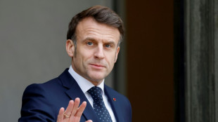 Ukraine: Macron réunit les chefs de partis face à la "menace existentielle" russe