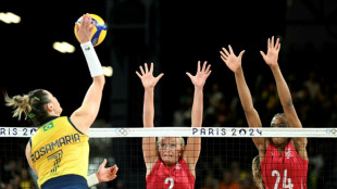 Brasil perde para os EUA e fica fora da final do vôlei feminino em Paris-2024