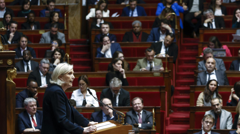 Le Pen, 'lascerò lavorare il nuovo premier per la manovra'