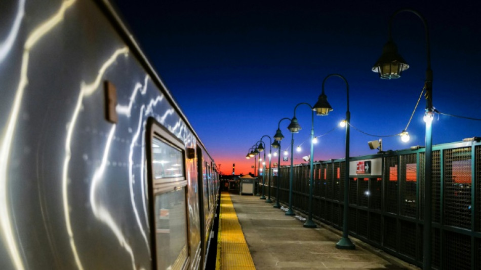 Perna é encontrada no metrô de Nova York, diz polícia