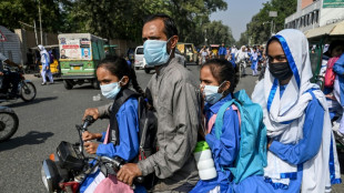 Smog in pakistanischer Großstadt: Schulkinder dürfen nicht mehr draußen Sport machen