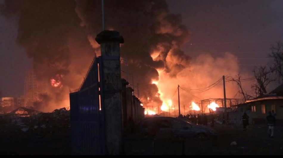 Al menos 13 muertos y 178 heridos por incendio de depósito de combustible en Guinea