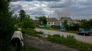 Rusia busca tomar ciudad en el este de Ucrania, que reclama armas pesadas a Occidente