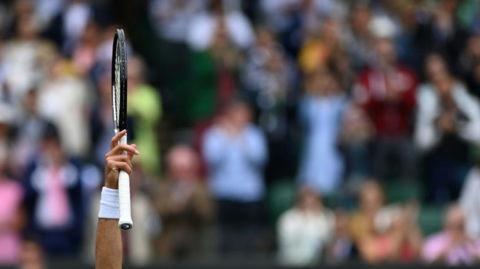 Djokovic se pasea y Alcaraz se crece en Wimbledon