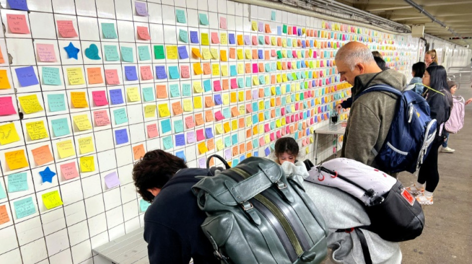 Dans le métro de New York, le retour de la "thérapie du Post-it"