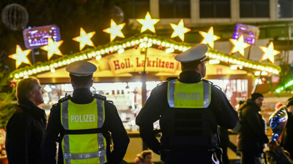 Terrorverdächtige sollen Explosion auf Weihnachtsmarkt in Leverkusen geplant haben