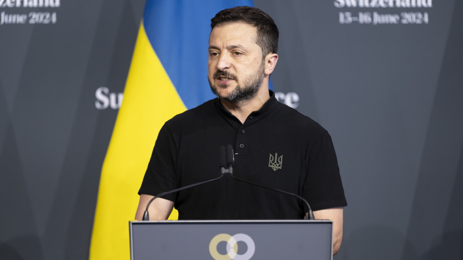 Zelensky, 'la Cina ci aiuti, vogliamo sia nostra amica'