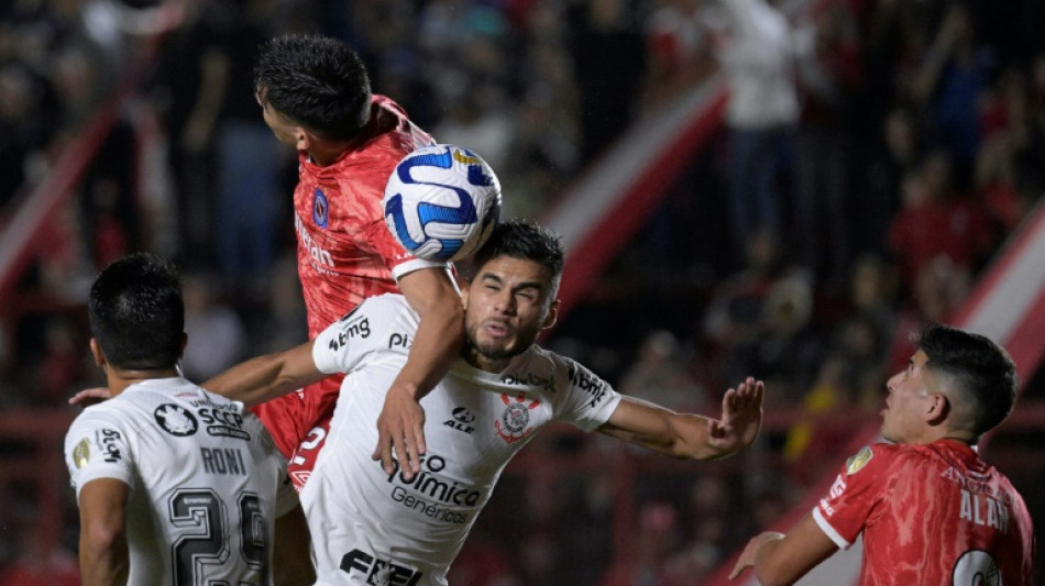 Corinthians fica no 0 a 0 em visita ao Argentinos Juniors pelo Grupo E da Libertadores