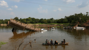 Tres muertos y 14 heridos al caer un puente en Brasil