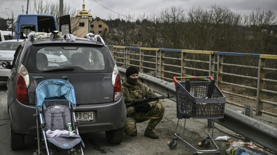 Ukraine: une base militaire frappée tout près de la Pologne, un journaliste américain tué