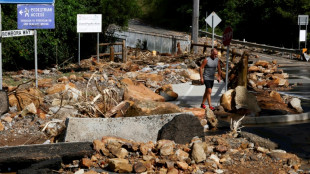 Hundreds rescued after flooding in Australia