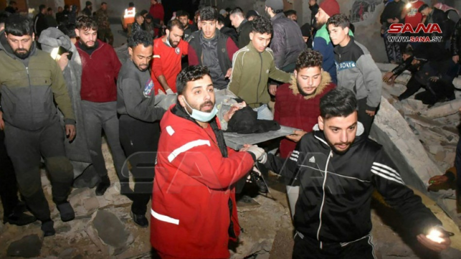 Cientos de muertos tras sismo de magnitud 7,8 en Turquía y Siria