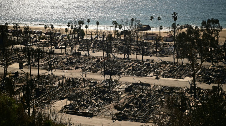 Pas de répit dans les incendies à Los Angeles, où le vent souffle