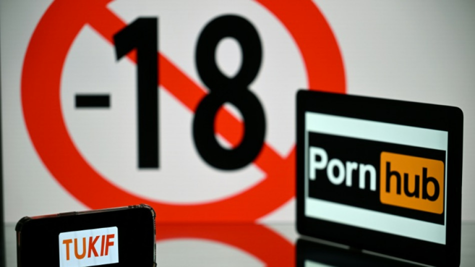 Les sites pornographiques européens accessibles aux mineurs laissés en ligne