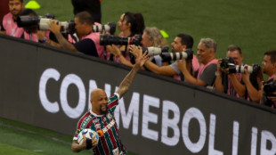 Felipe Melo anuncia que vai se aposentar no final de 2025