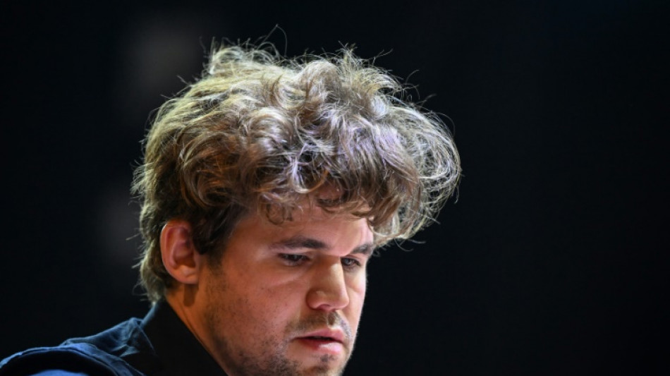 Echecs: la fédération internationale assouplit son code vestimentaire, Carlsen revient 