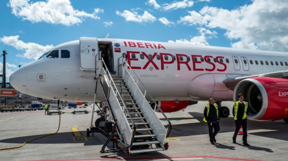 Huelga en la compañía española Iberia Express, que suspende vuelos