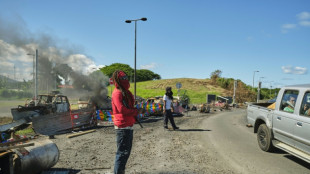 El aeropuerto de Nueva Caledonia permanecerá cerrado por los disturbios en ese territorio francés