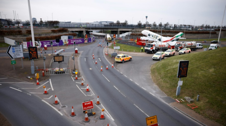 L'aéroport de Heathrow à nouveau "pleinement opérationnel", après sa fermeture vendredi 