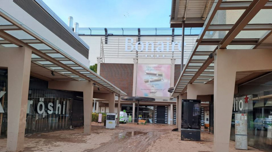 Sub nel parcheggio sotterraneo del centro commerciale di Aldaya