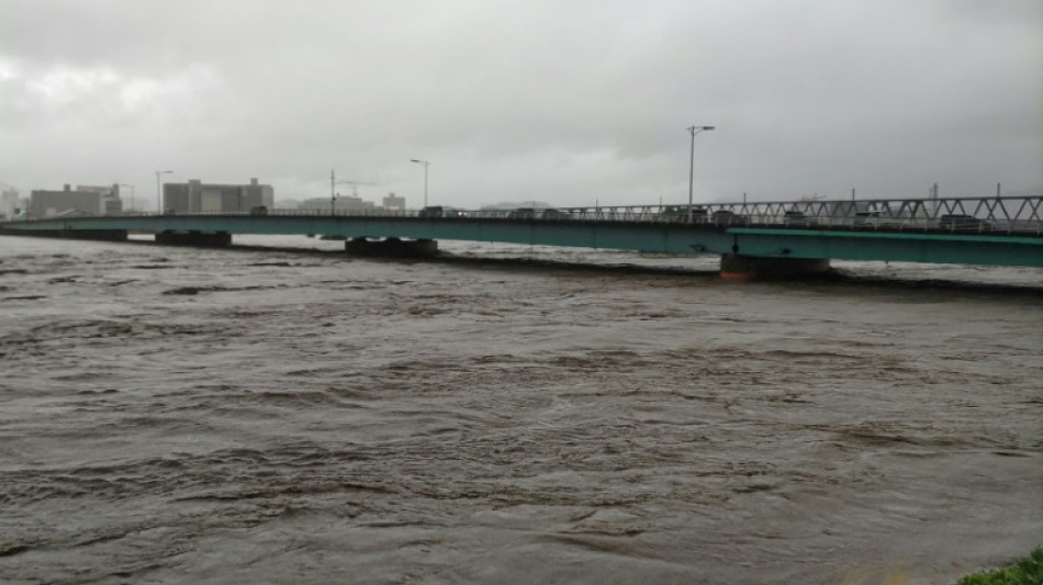 Unos 180.000 habitantes de Japón reciben alerta de evacuación por tormenta Lan