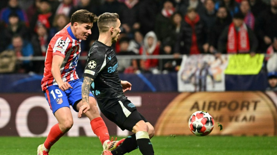 Atlético de Madrid vence Leverkusen (2-1) e garante classificação na Champions