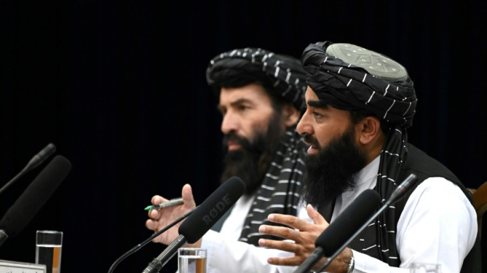 El líder supremo de los talibanes asiste a un encuentro de religiosos en Kabul