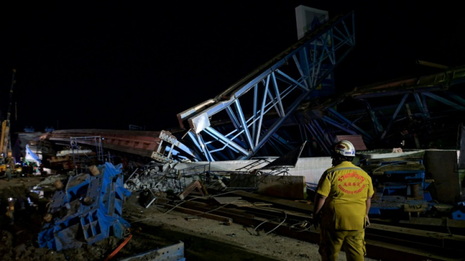 Segundo muerto por el derrumbe de una carretera en construcción en Tailandia