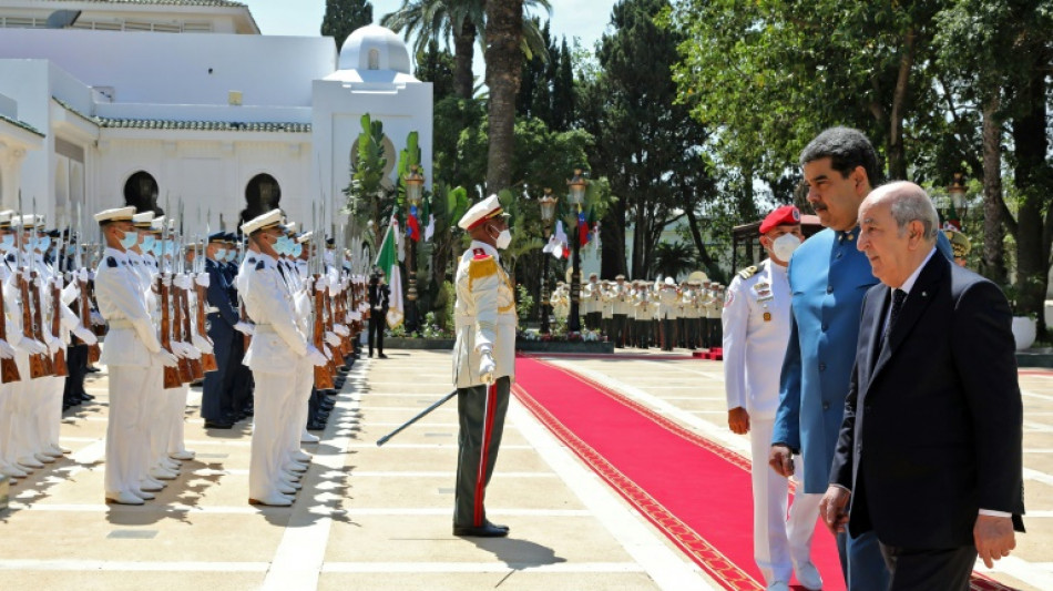 El presidente de Venezuela visita Argelia