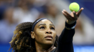 Serena Williams revela que retirou um cisto benigno do pescoço