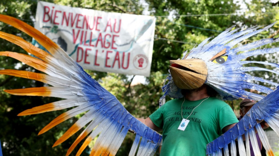 Bassines: des milliers d'opposants réunis avant des manifestations redoutées