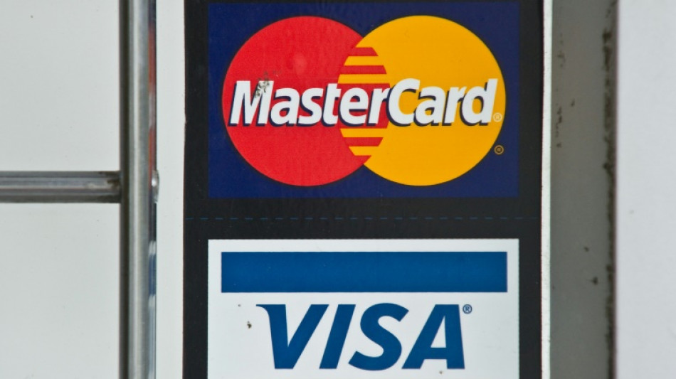 Visa, Mastercard y American Express suspenden operaciones en Rusia