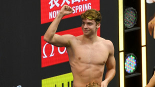 Natation: Léon Marchand s'impose, encore, sur 400 m quatre nages à Singapour