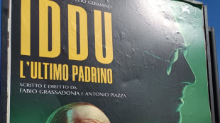 Sui manifesti del film 'Iddu' insulti contro Messina Denaro