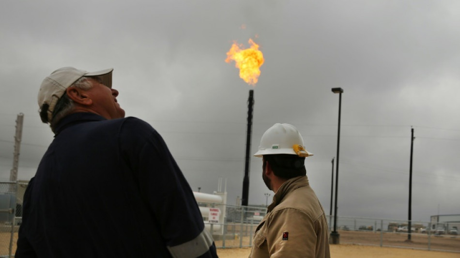 Bajo rendimiento de antorchas de gas causa gran impacto climático, dice estudio