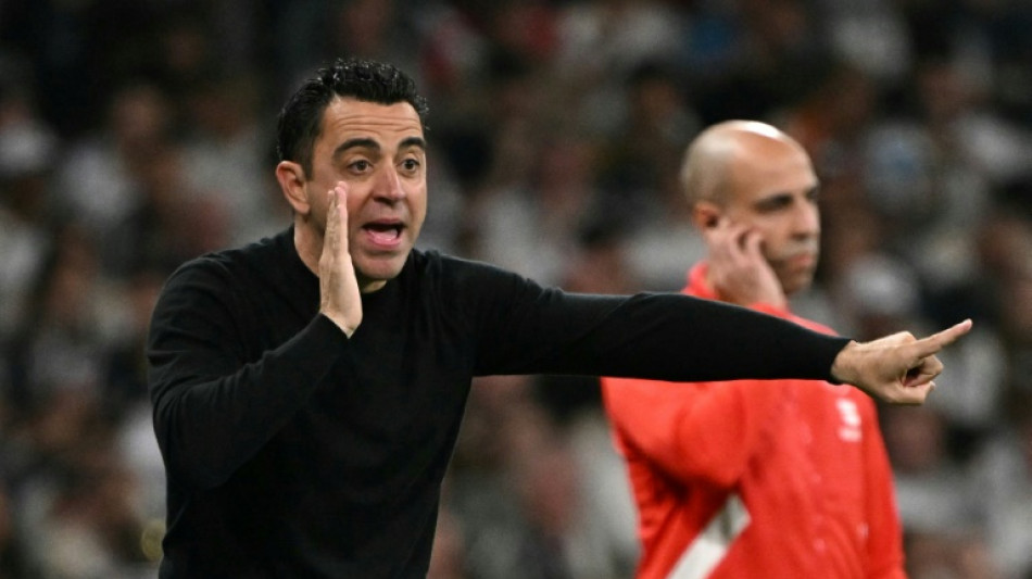 Xavi seguirá como técnico do Barcelona