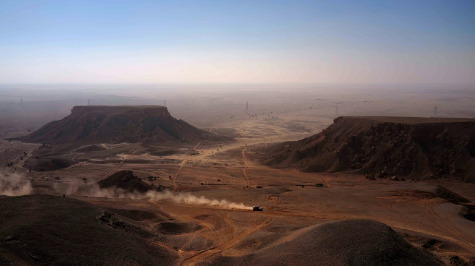 Benavides y Al-Attiyah se acercan al podio tras ganar la 9ª etapa del Dakar