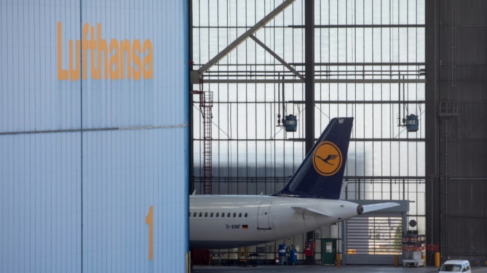 Pilotos de Lufthansa convocan huelga esta semana y la dirección promete nueva oferta