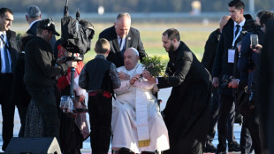 Le pape en Corse célèbre une messe géante et défend sa version de la laïcité