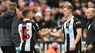 Newcastle's Trippier faces spell on sidelines after breaking foot