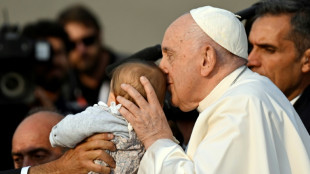 1,5 Millionen Menschen bei Abendgebet mit Papst Franziskus nahe Lissabon