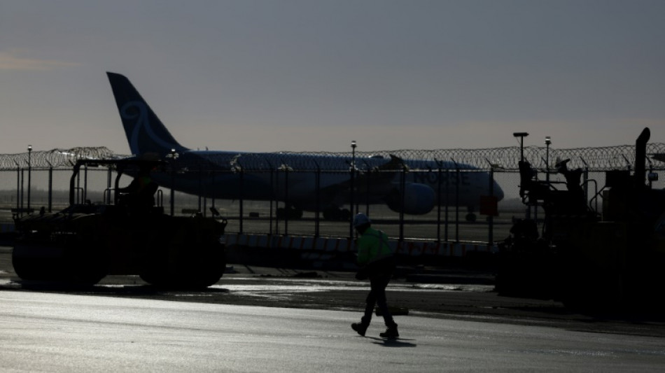 'Caos organizado': aeroporto de Nova York passa por reformas, mas continua operacional