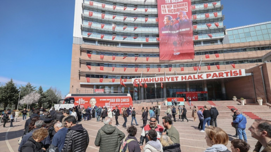 El alcalde opositor a Erdogan es encarcelado en medio de manifestaciones masivas en Turquía