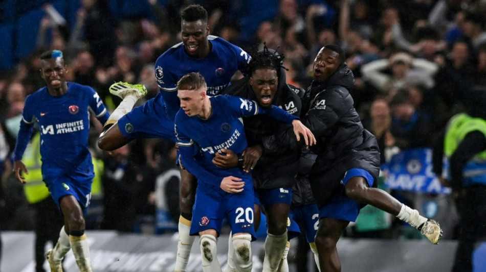 Chelsea vence Manchester United (4-3) de virada com dois gols nos acréscimos