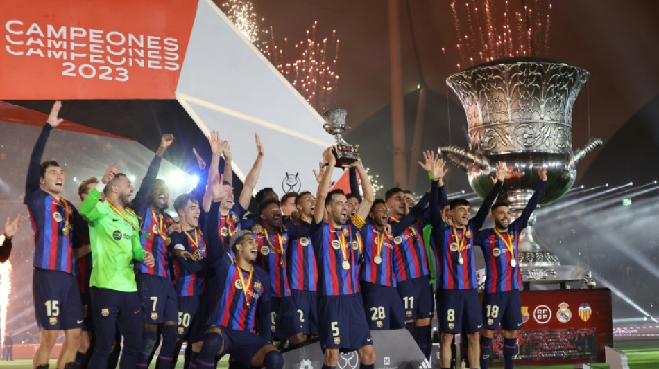 Gavi da la Supercopa de España al Barcelona