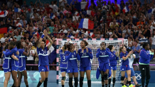 JO-2024: les Bleues redonnent le sourire au hand, 52e médaille en kite-foil