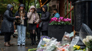 A New York, hommage à "Chandler" devant l'immeuble de "Friends"